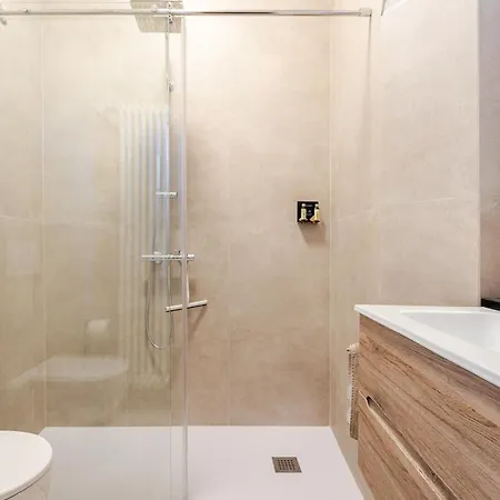 公寓 Domus 2 Mori- 120 M2 Con Affreschi - Centro Storico - Due Bagni 维罗纳