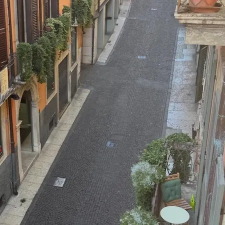 Domus 2 Mori- 120 M2 Con Affreschi - Centro Storico - Due Bagni شقة