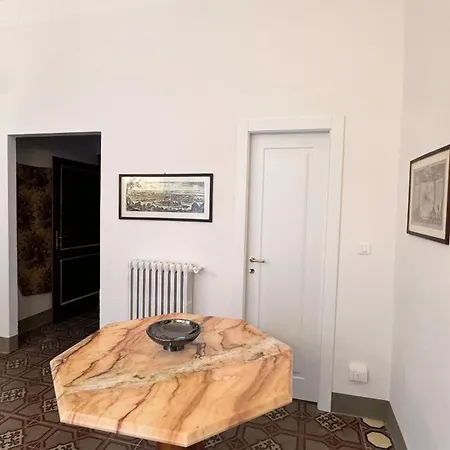 Domus 2 Mori- 120 M2 Con Affreschi - Centro Storico - Due Bagni Verona