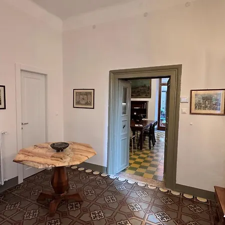 Apartamento Domus 2 Mori- 120 M2 Con Affreschi - Centro Storico - Due Bagni