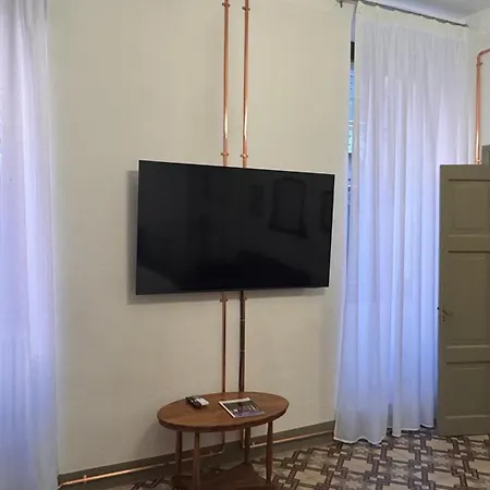 Domus 2 Mori- 120 M2 Con Affreschi - Centro Storico - Due Bagni Apartamento
