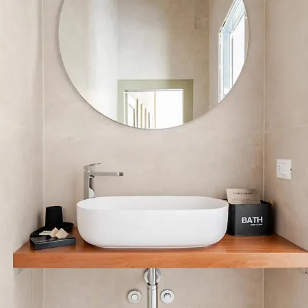 Domus 2 Mori- 120 M2 Con Affreschi - Centro Storico - Due Bagni Verona